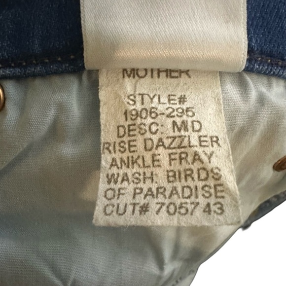 Mother Jeans l mid-rise Dazzler Ankle Fray Jeans - Picture 7 of 9